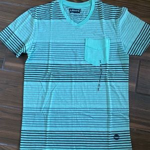 NEW!! Levi’s V-Neck Shirt